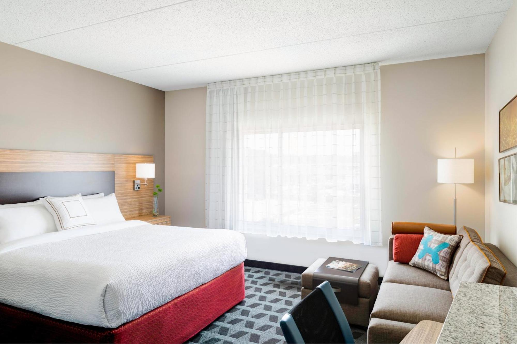Towneplace Suites By Marriott Grand Rapids Airport Southeast Ngoại thất bức ảnh