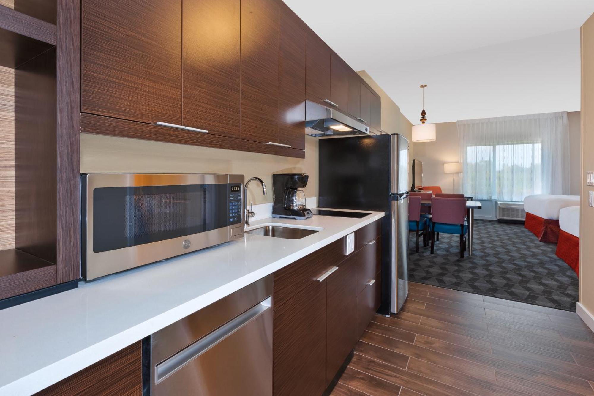 Towneplace Suites By Marriott Grand Rapids Airport Southeast Ngoại thất bức ảnh