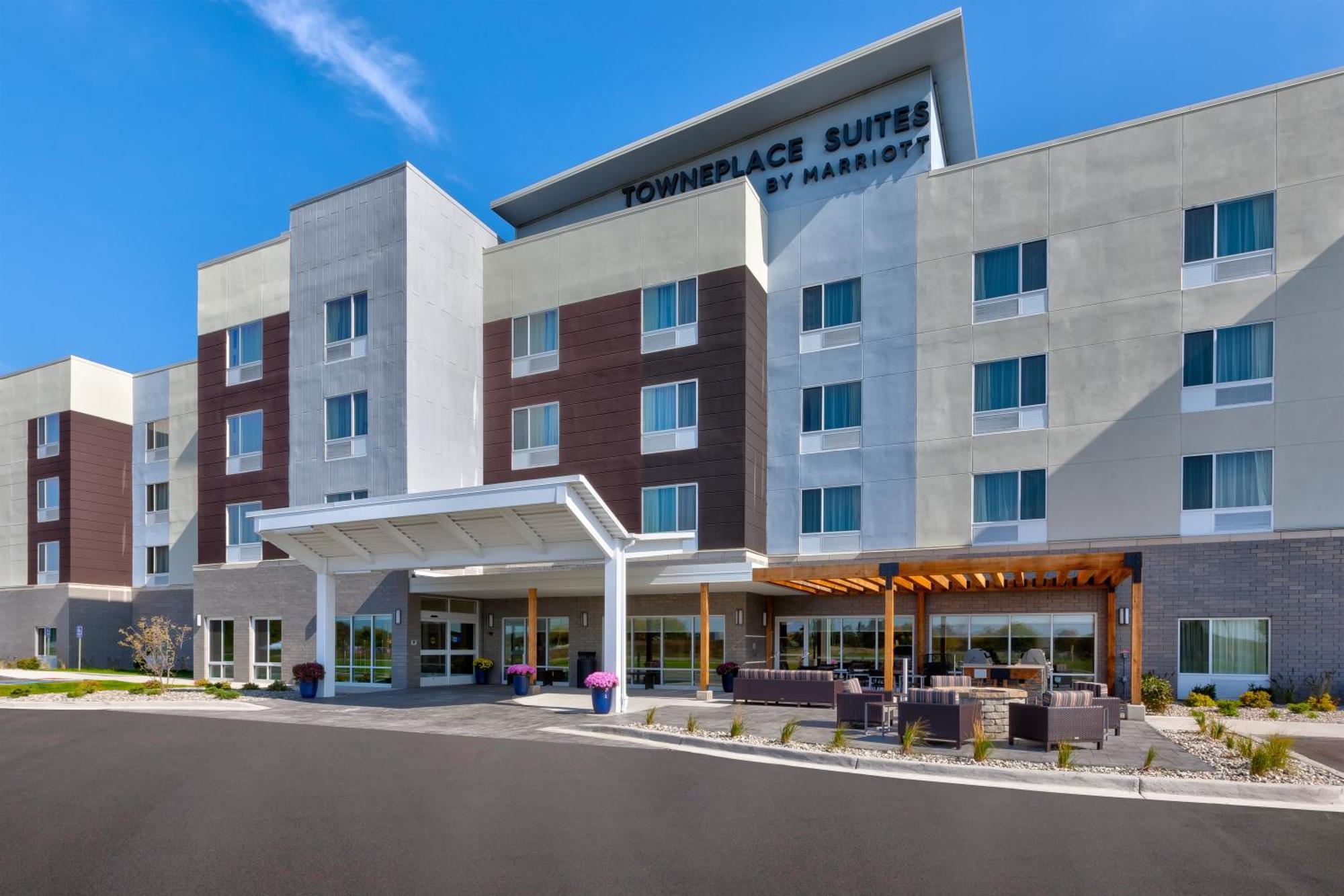 Towneplace Suites By Marriott Grand Rapids Airport Southeast Ngoại thất bức ảnh
