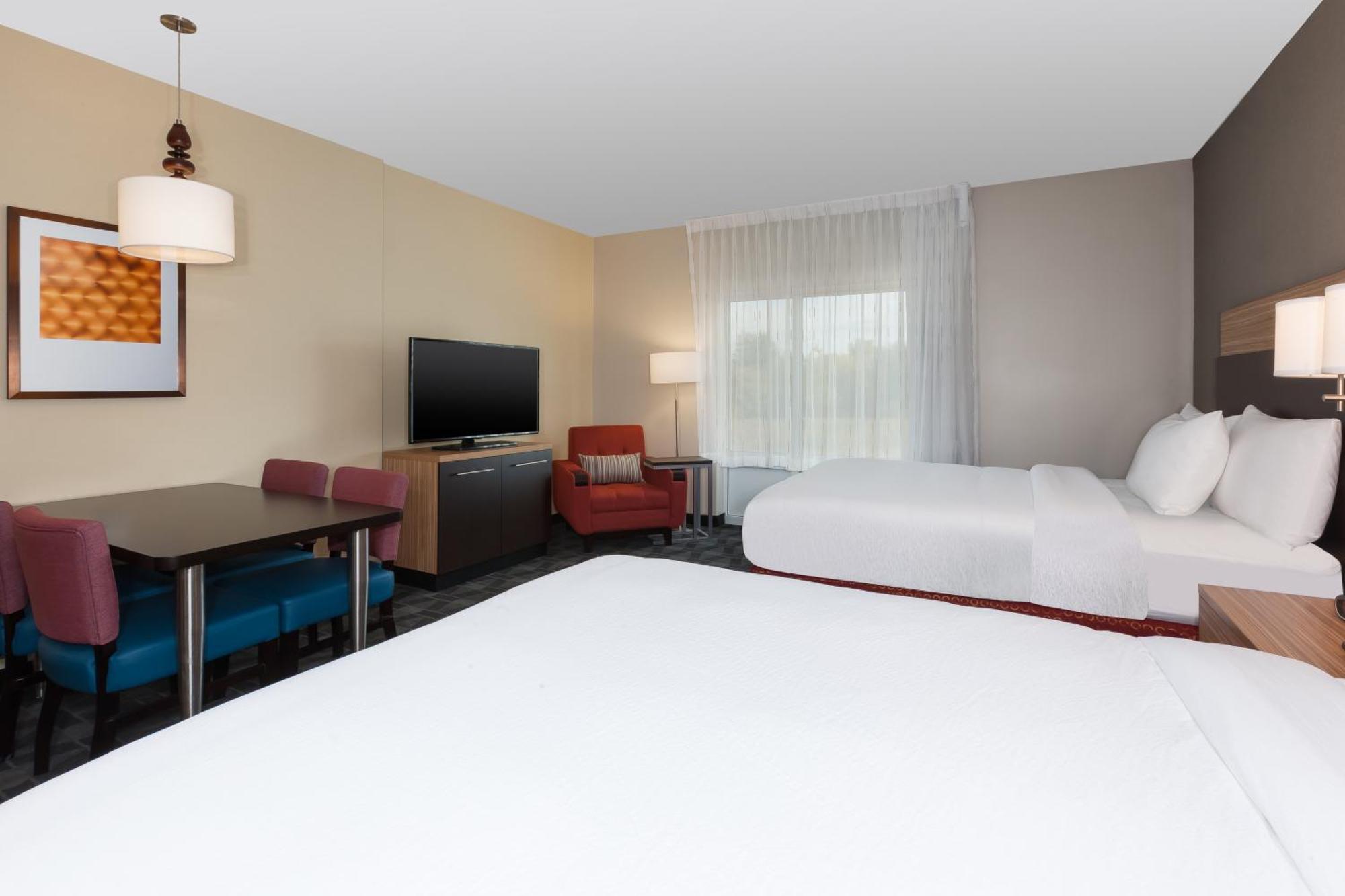 Towneplace Suites By Marriott Grand Rapids Airport Southeast Ngoại thất bức ảnh