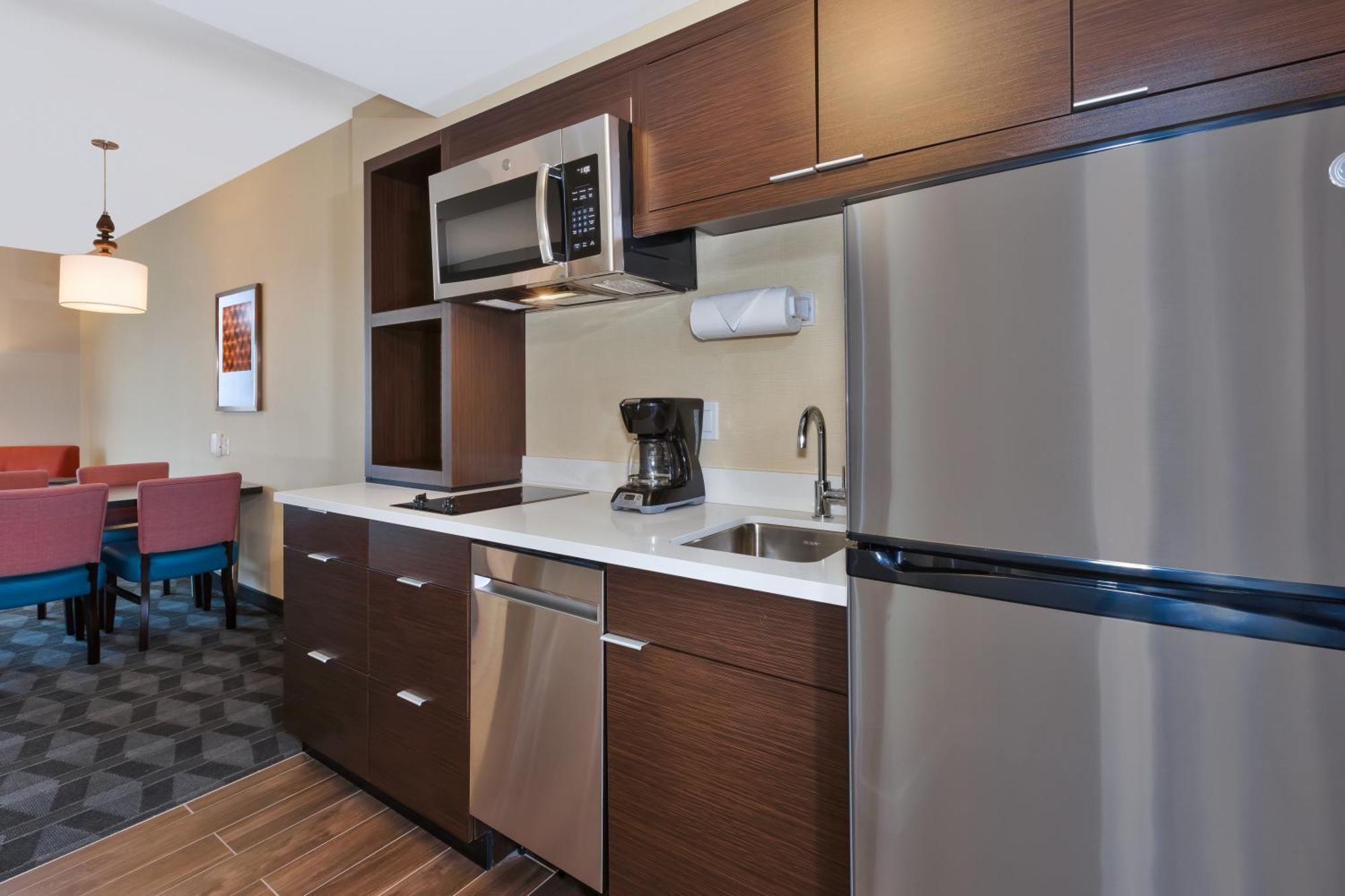 Towneplace Suites By Marriott Grand Rapids Airport Southeast Ngoại thất bức ảnh