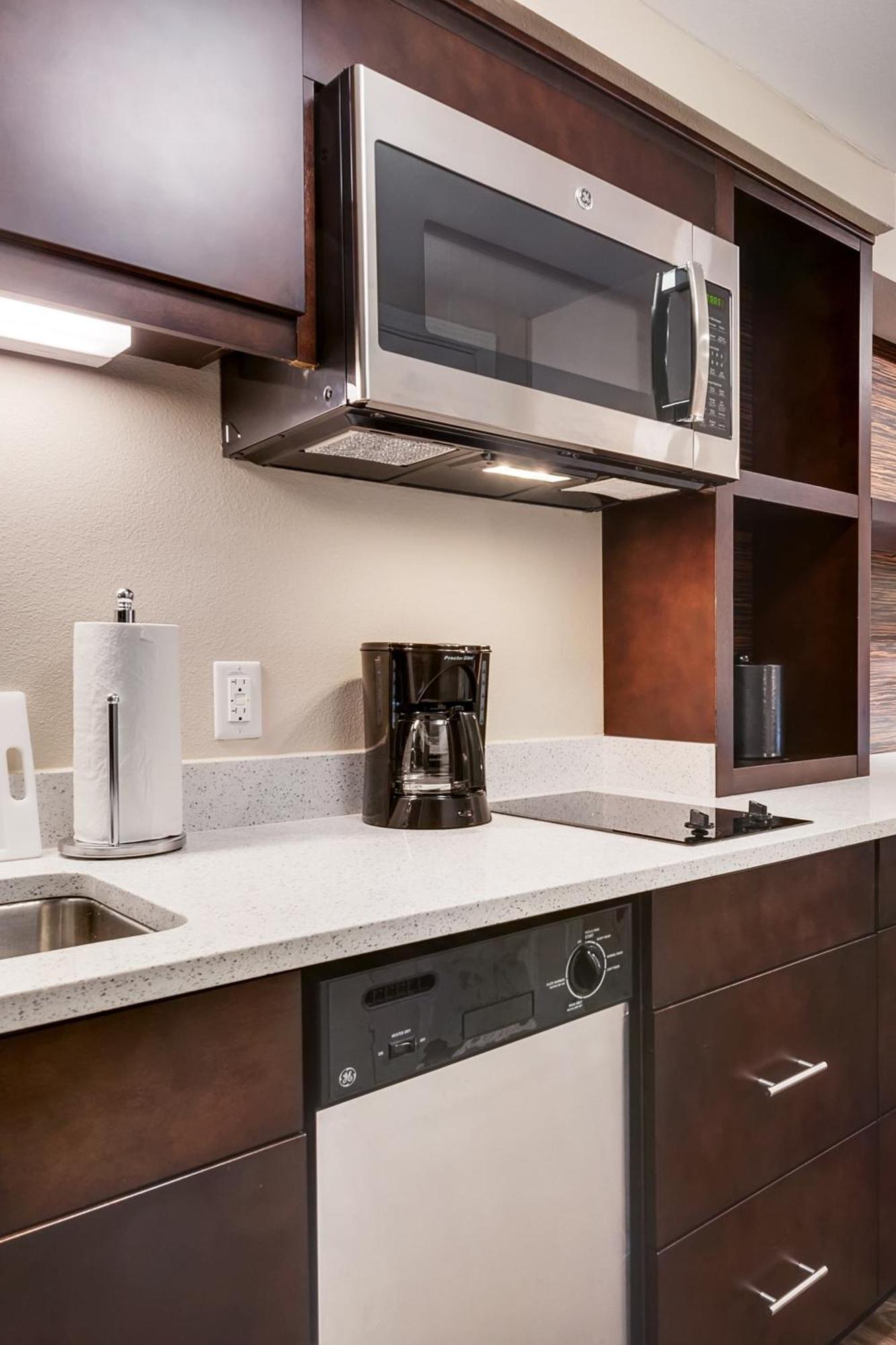 Towneplace Suites By Marriott Grand Rapids Airport Southeast Ngoại thất bức ảnh